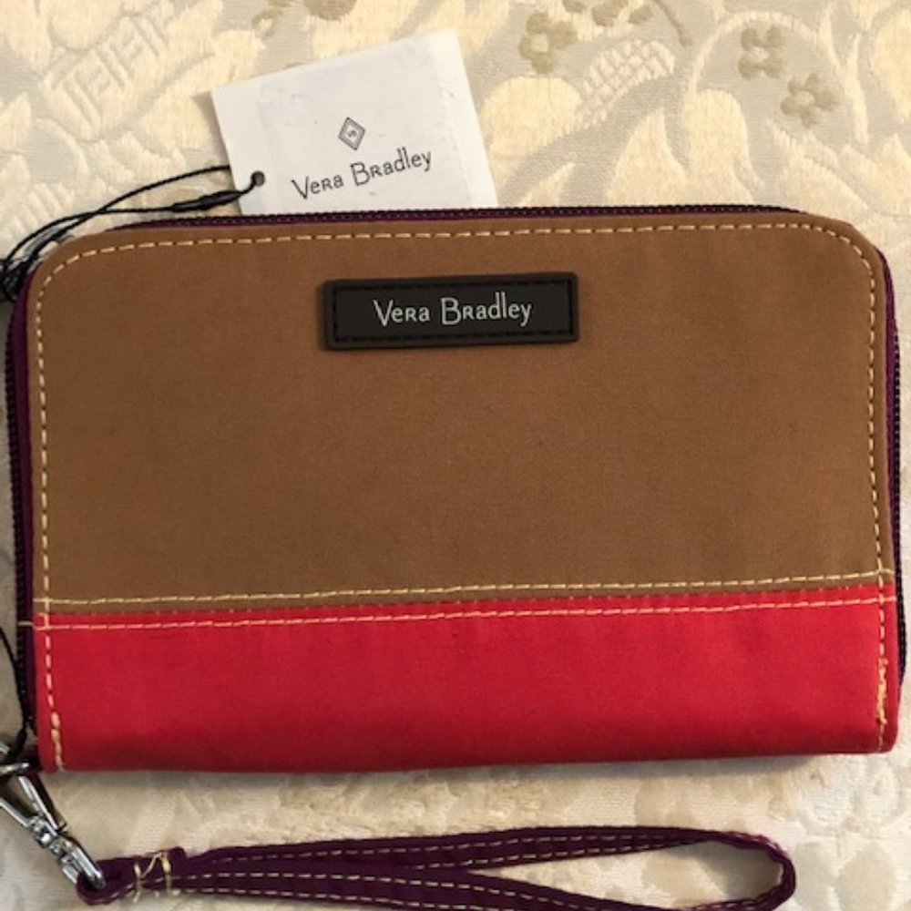 Vera Bradley RFID Grab & Go Wristlet Hot Lava NEW